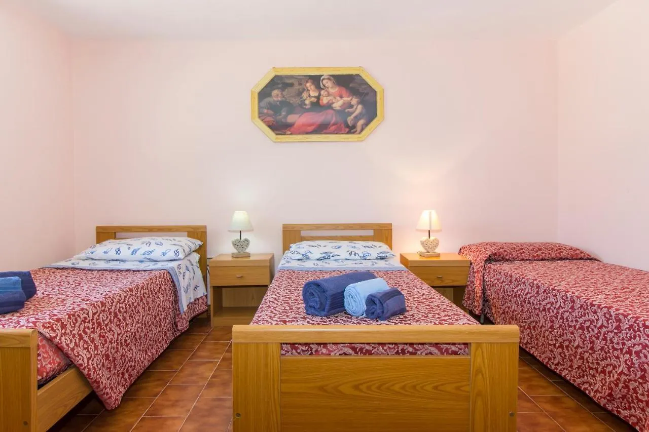 Appartamenti In Villa Con Ampio Giardino Esterno Посада Дом отдыха