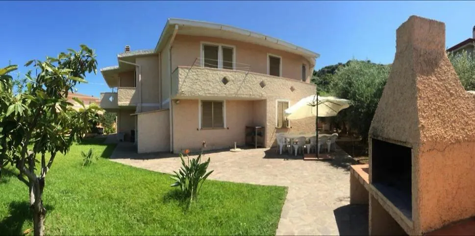 Appartamenti In Villa Con Ampio Giardino Esterno Посада 0*,